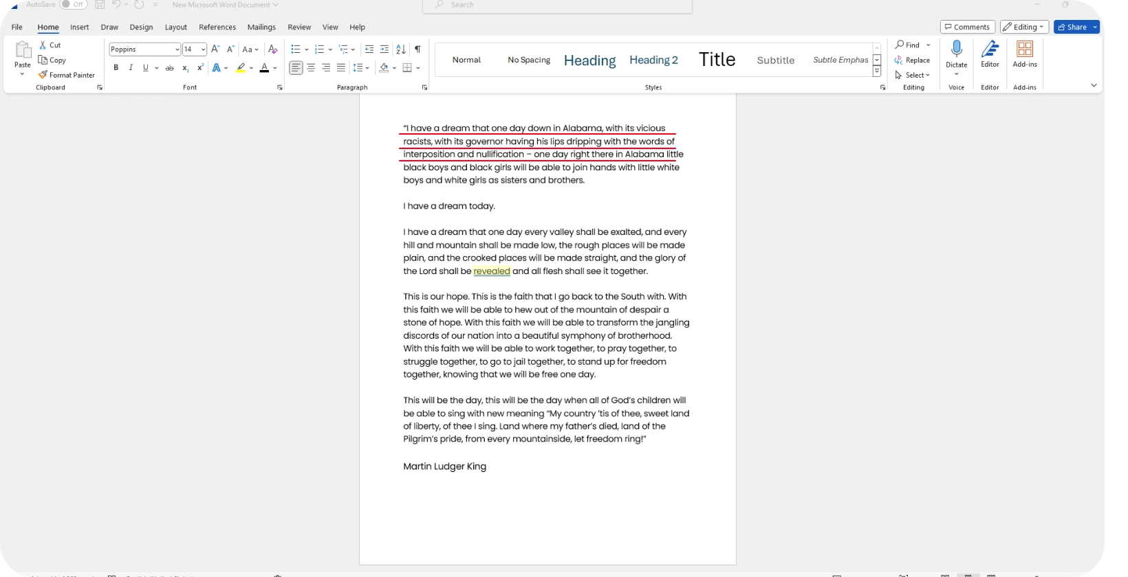 Microsoft Word dokuments, kurā parādīta runas transkripcija, uzsverot diktēšanas funkcijas efektivitāti.