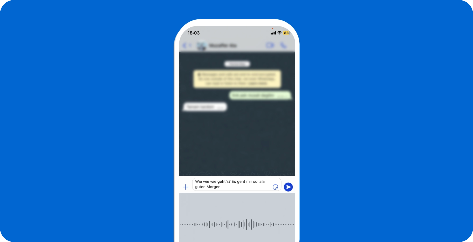 Okostelefon, amely WhatsApp folyamatban lévő hangdiktálást mutatja, bemutatva a valós idejű beszéd-szöveg átalakítást.