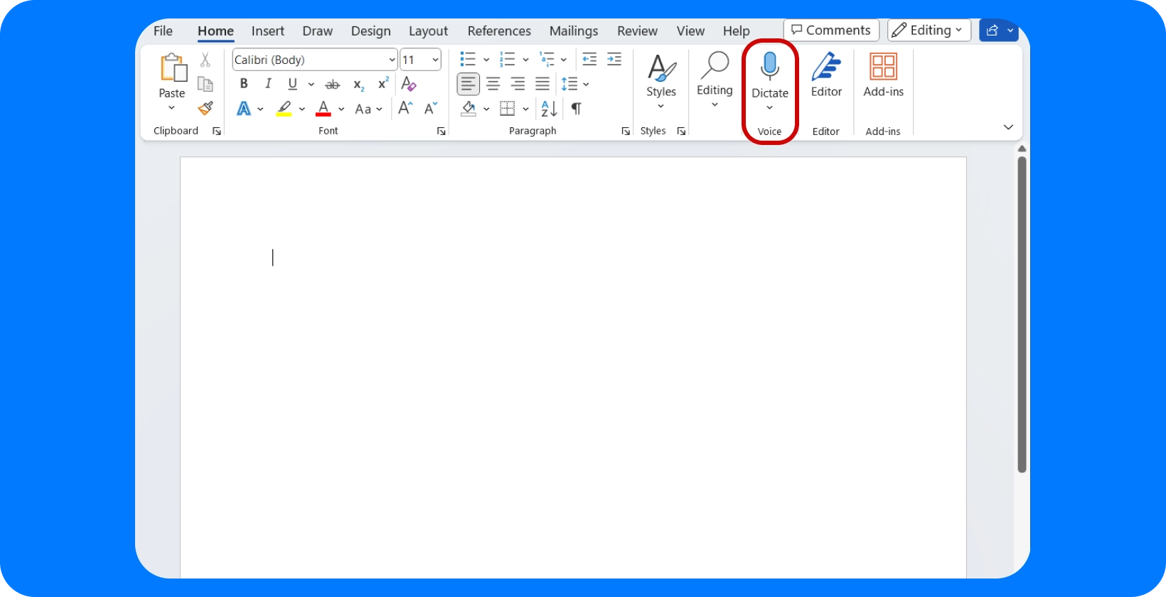 Microsoft Word antarmuka dengan fokus pada fungsi 'Dictate' untuk pengetikan suara yang mudah.