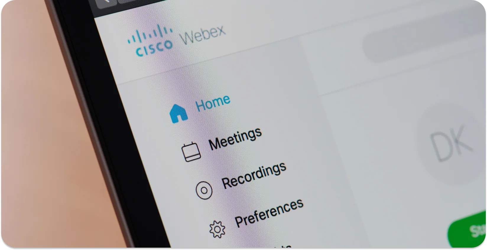 سجل خيارات الاجتماعات Webex المعروضة على شاشة الهاتف الذكي.
