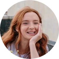 Elena R.